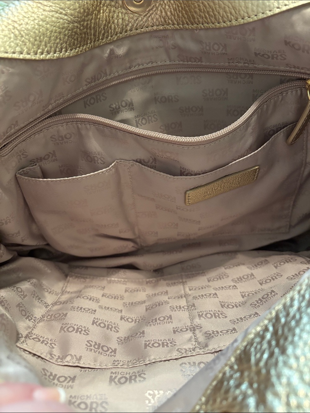 Michael Michael Kors Austin gold metallic leather hobo shoulder bag - Picture 13 of 13